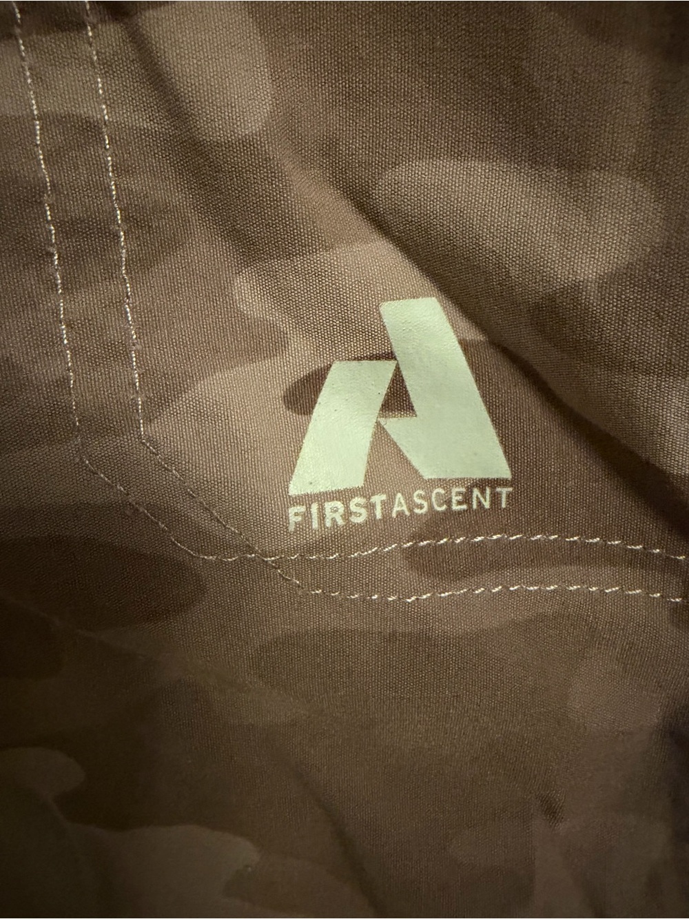 Eddie Bauer First Ascent Camo Hiking Cargo Shorts Women's 16 Stretch UPF - Picture 5 of 14
